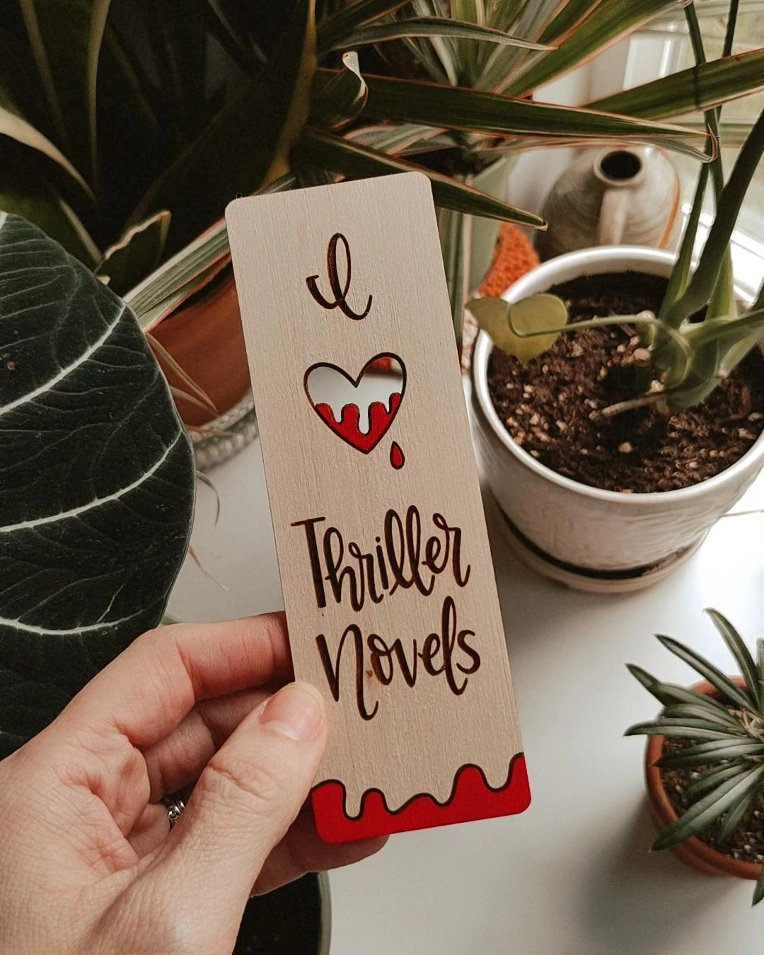 Spooky Valentine - I Love Thriller Novels